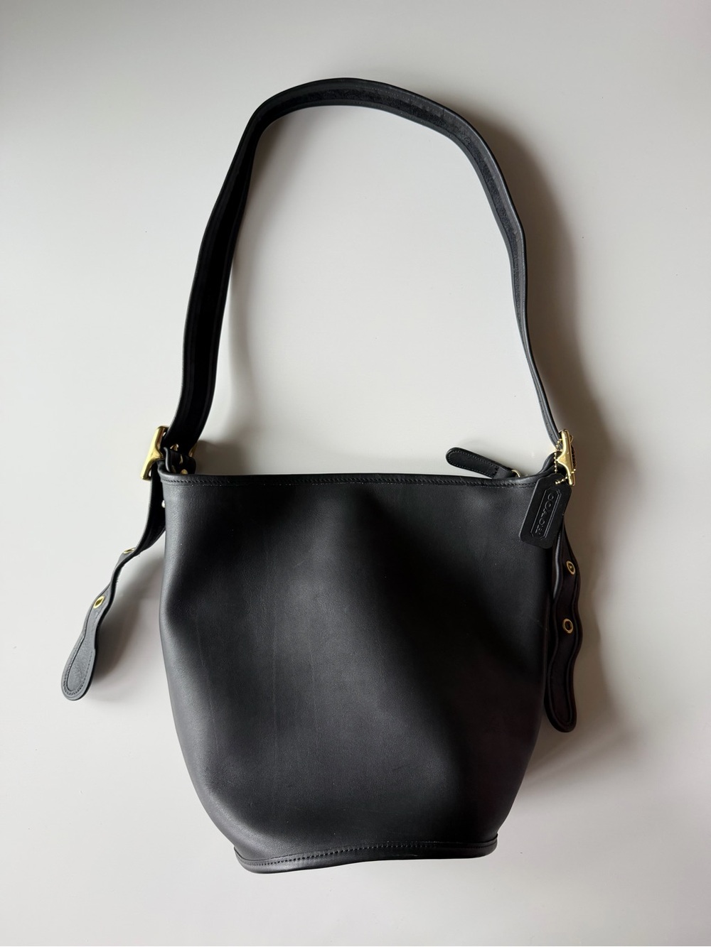 Vintage Coach Helen’s Legacy 9953 Bucket Bag M Leather USA Made Adjustable